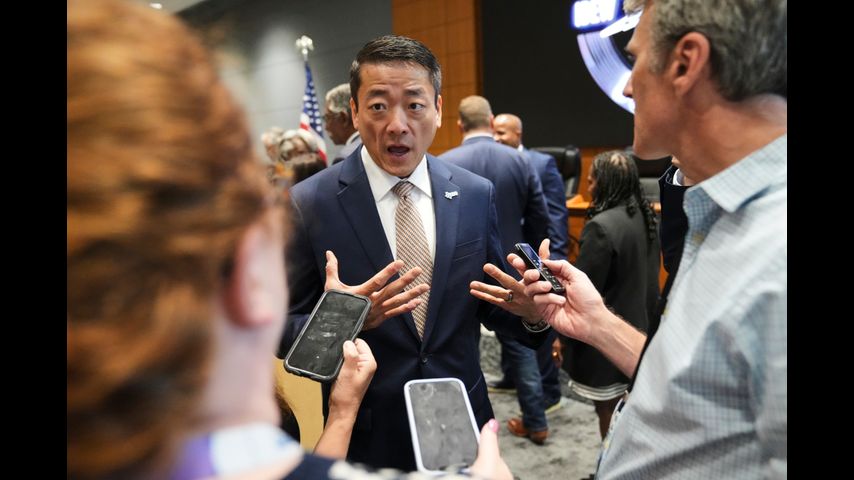 Trump and Democrats turn rivals Texas and California into proxies for national power struggle