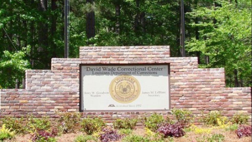 Lawsuit: Prisoners may have been forced to bark for food