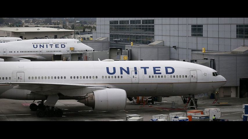 At least 10 people hurt when United flight hits turbulence