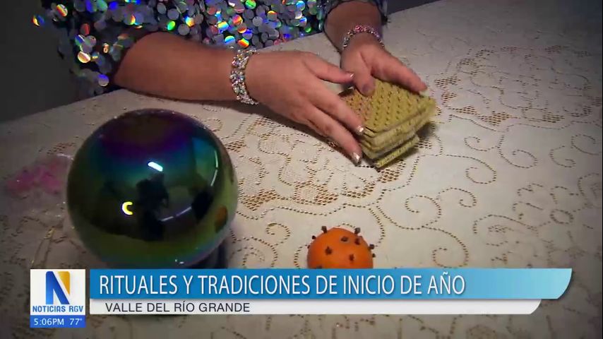 Familias del Valle realizan rituales y tradiciones de inicio de año