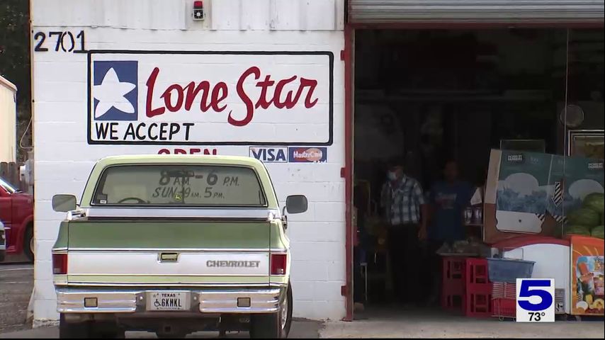 'It's not looking good:' Brownsville mom struggling to feed her children amid government shutdown