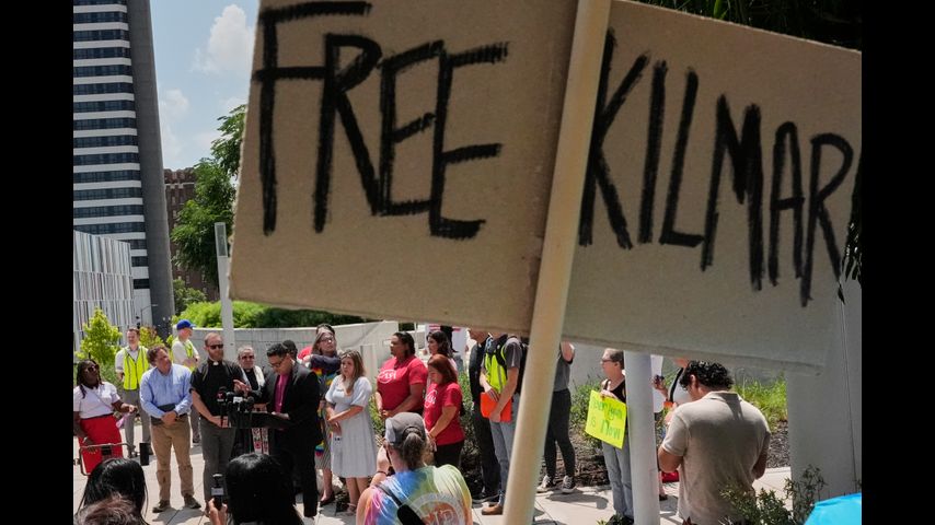 Kilmar Abrego Garcia's lawyers ask judge to delay release from jail over deportation fears