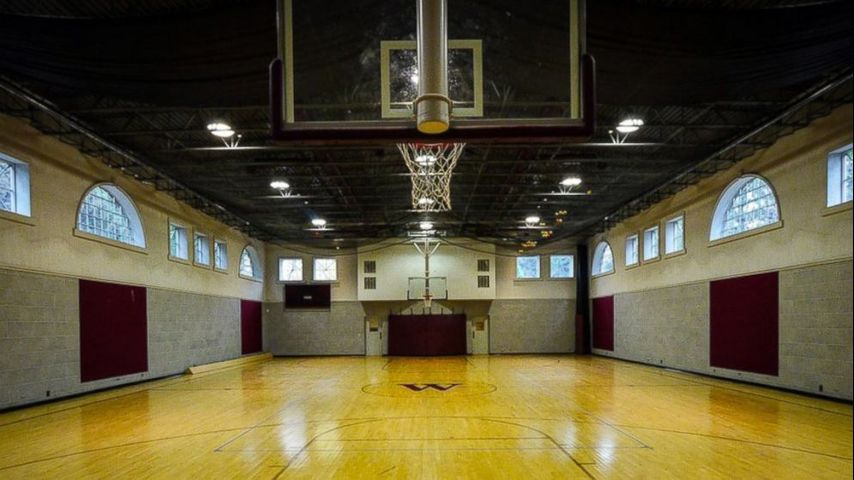 Program teaches responsibility on and off basketball court