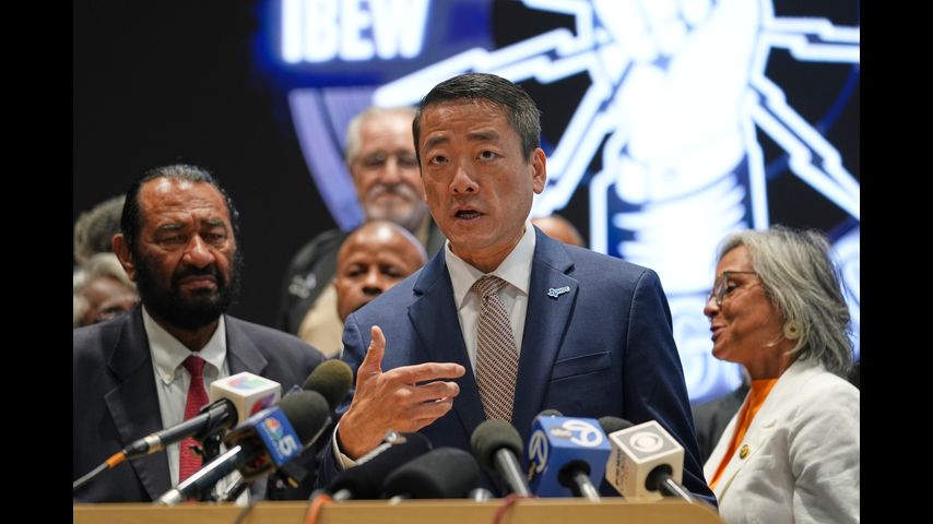 Texas Democrats head to California as Republicans warn of more escalations over walkout