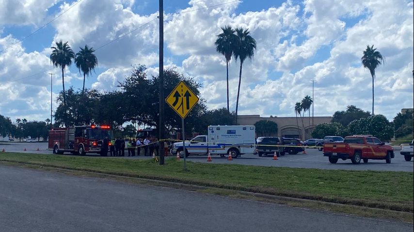 Policía de Harlingen encuentra cadáver en un vehículo afuera del centro comercial Valle Vista