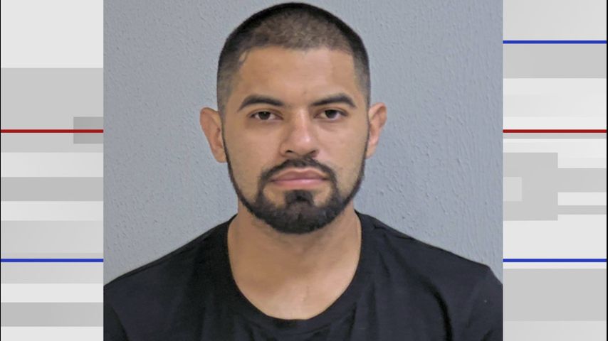 McAllen police seeking stalking and assault suspect