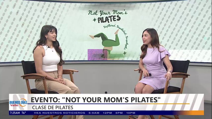 Clase de pilates con instructores especializados