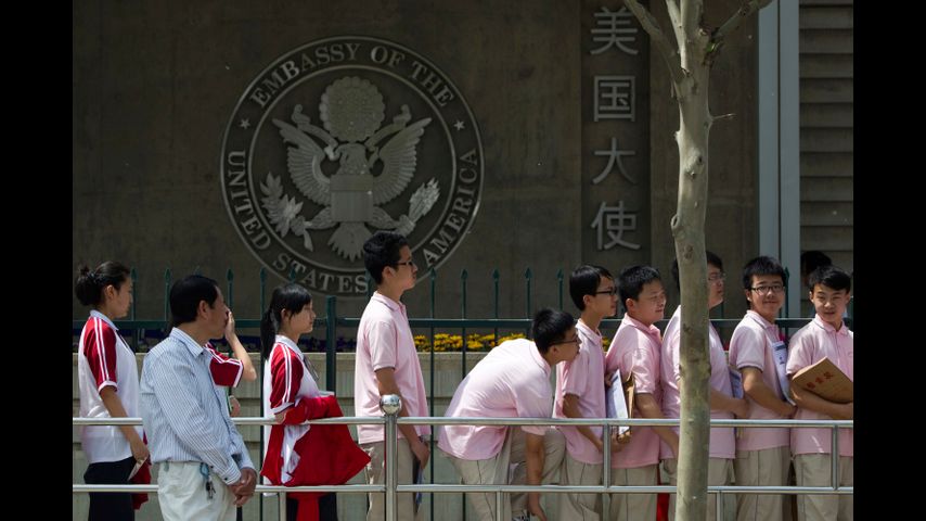US resumes visas for foreign students but demands access to social media accounts