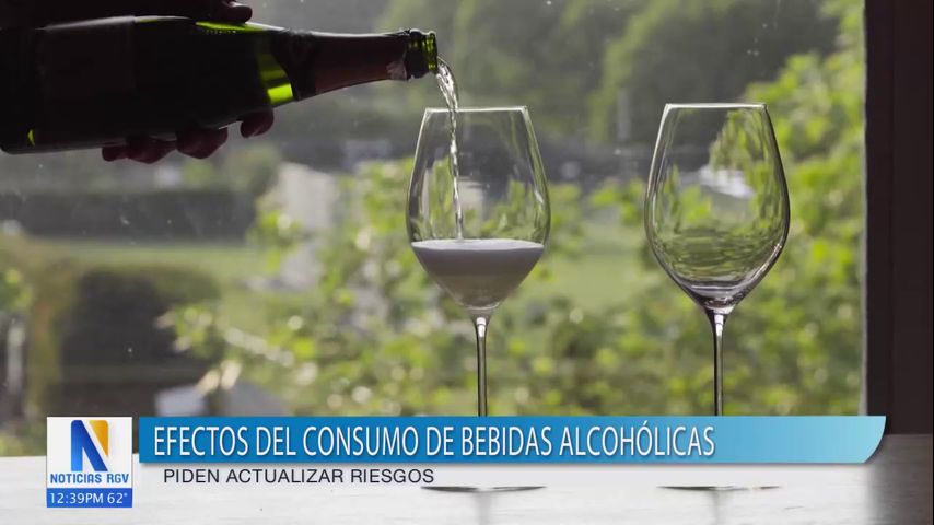 Sugieren colocar etiquetas por riesgo de cáncer en las bebidas alcohólicas