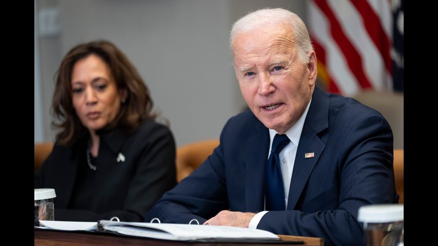 Biden lets 800,000 Venezuelans and Salvadorans stay 18 months as Trump readies immigration crackdown