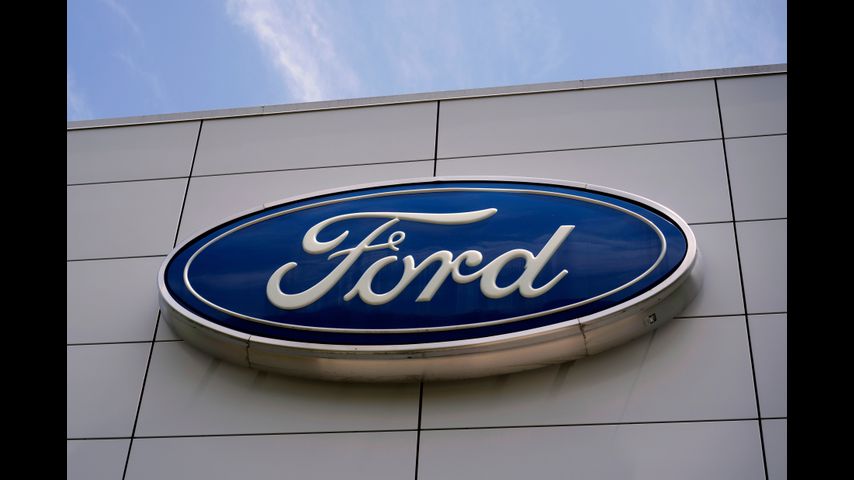 Ford recalls nearly 274,000 Navigator and Expedition SUVs due to risk of loss of brake function