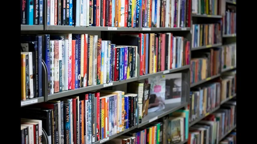 After a sometimes graphic debate, Texas House advances bill limiting kids’ access to sexually explicit books in libraries