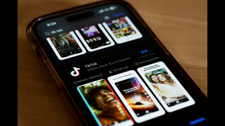 Apple and Google must prepare to remove TikTok from app stores by Jan. 19, lawmakers warn