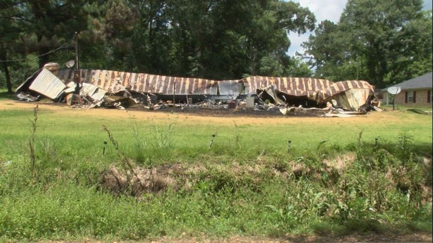 Sheriff: Home of Mississippi multiple-killing suspect burns
