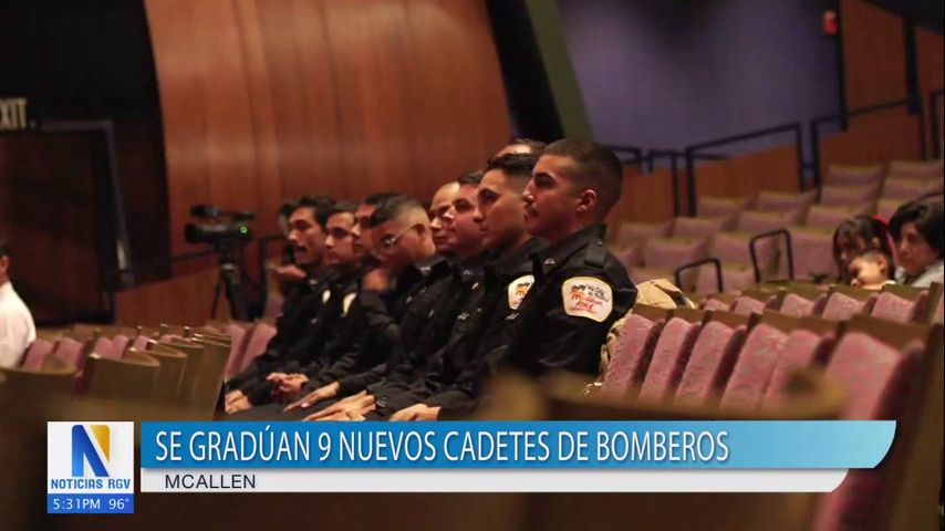 McAllen celebra la graduación de nuevos cadetes de bomberos