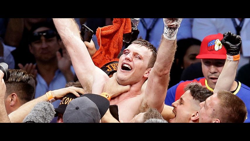Pacquiao loses contentious WBO title fight to Jeff Horn