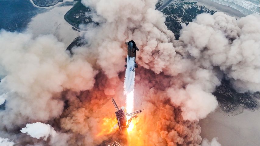 SpaceX's mega rocket completes its fourth test flight from Texas without exploding