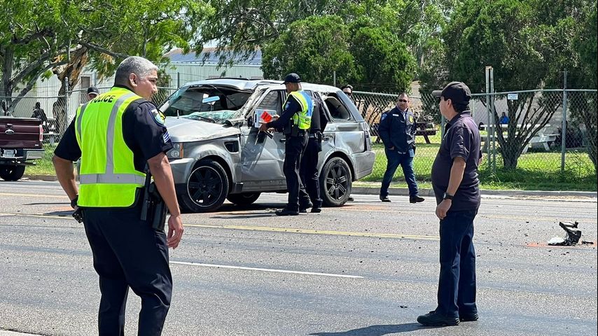 NextImg:Police: 7 dead, 10 injured in auto-pedestrian crash near Brownsville migrant shelter