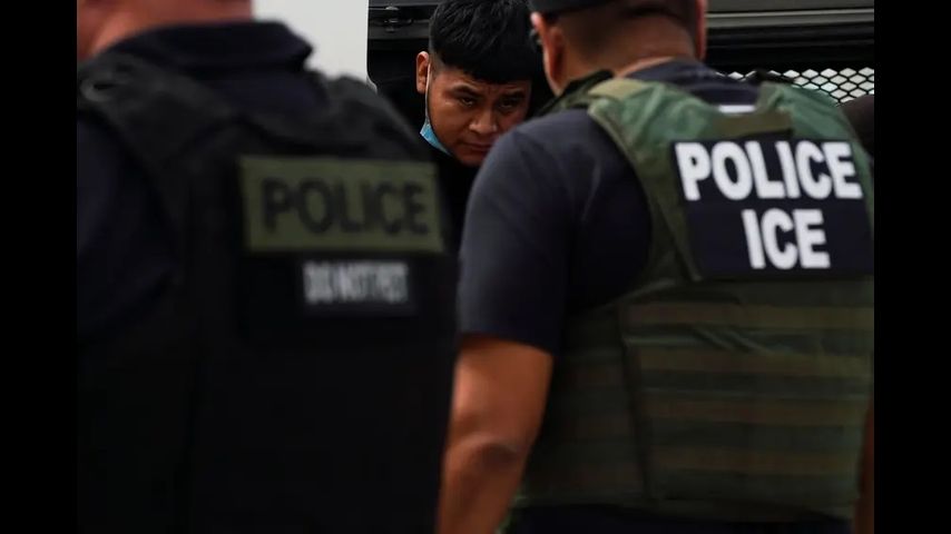 Bill requiring that Texas sheriffs work with federal immigration authorities heads to governor’s desk