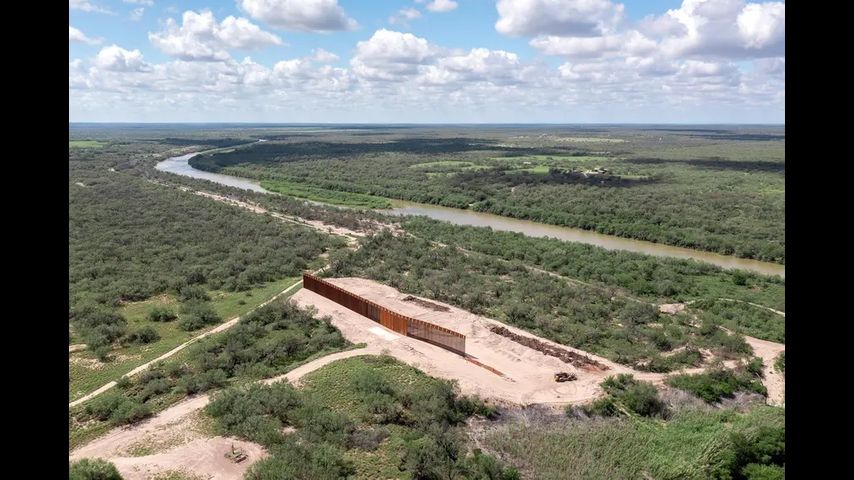 With only 8% built, Texas quietly defunds state border wall program