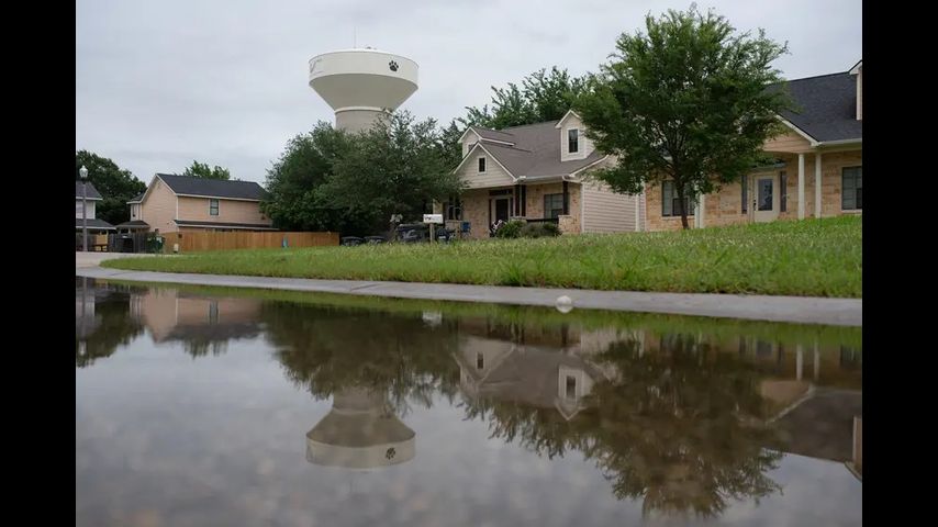 Texas lawmakers want to lower homeowners' insurance costs, but have few options