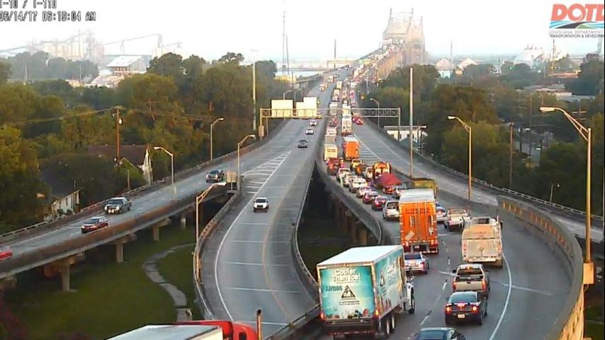 TRAFFIC ALERT: Crash blocks lane on Mississippi River Bridge