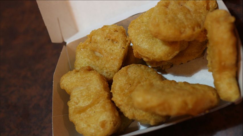 Texas woman calls 911 to complain about wait for nuggets