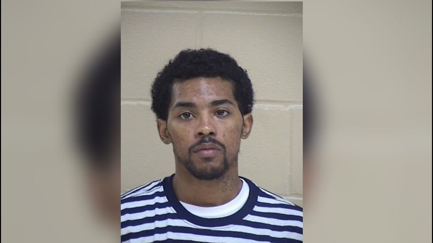 Man arrested for leaving child in Shreveport casino parking garage