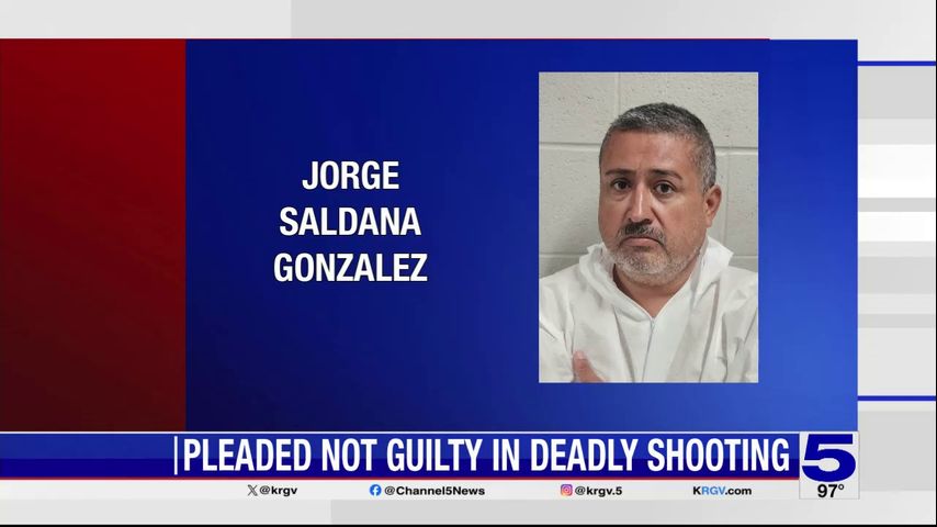 Man accused of fatally shooting ex-girlfriend outside Alamo bar pleads not guilty