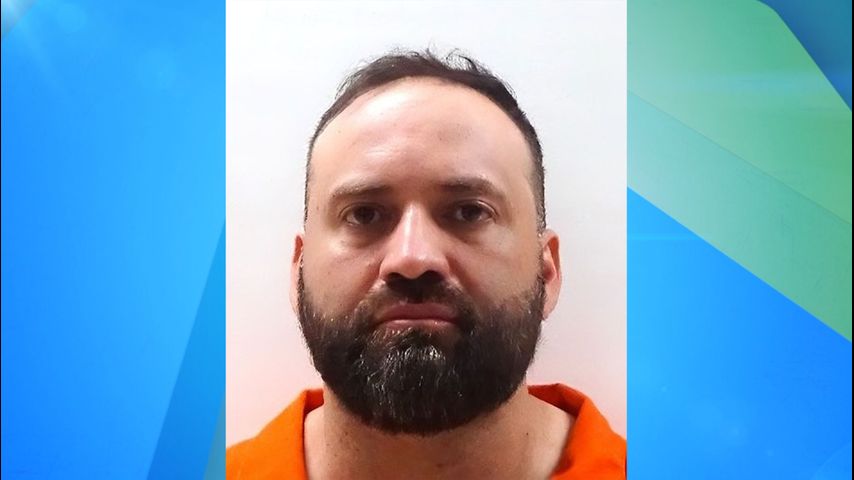 Profesor de distrito escolar Brownsville arrestado con un cargo de relación impropia con el estudiante