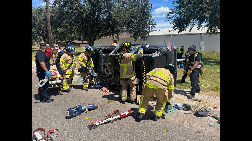 Pharr police investigating two-vehicle crash that hospitalized multiple people