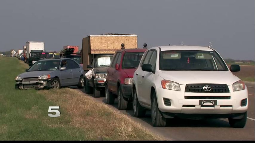 Los Indios Residents, Businesses Concerned over Transmigrantes Backed Up on FM 509