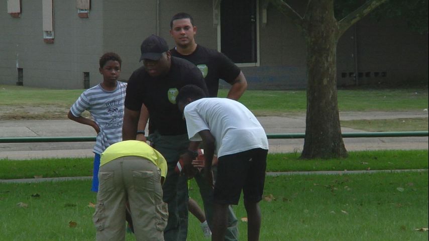 Crime fighters mingle with kids in effort to build relationships