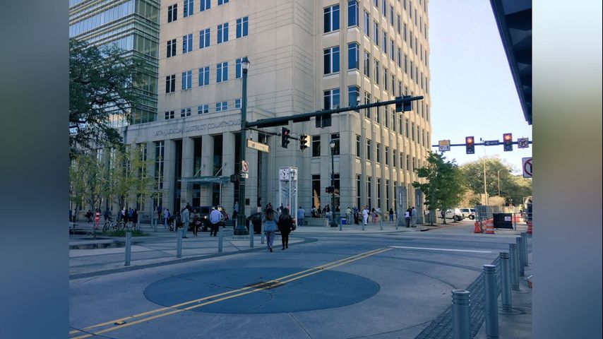 Baton Rouge district courthouse closed due to power failures Monday