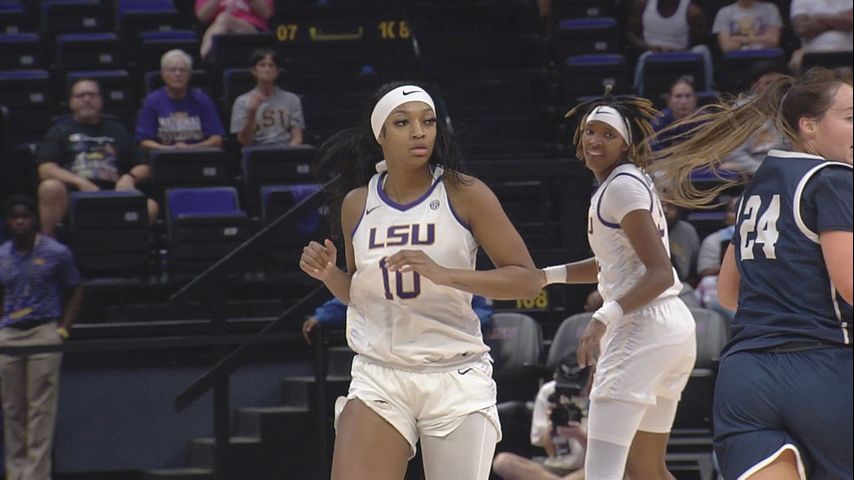 LSU women’s basketball goes on road and dominates Texas A&M