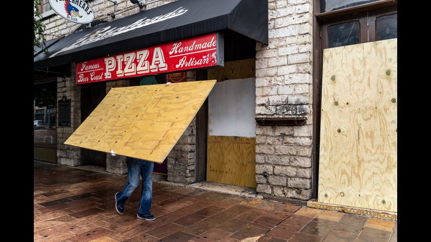 Texas clawing back $32 million in unemployment benefits after finding 46,000 people were overpaid