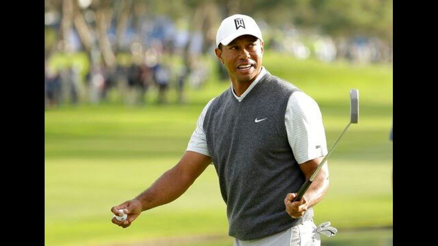 Woods has solid '19 debut with 2-under 70 at Torrey Pines