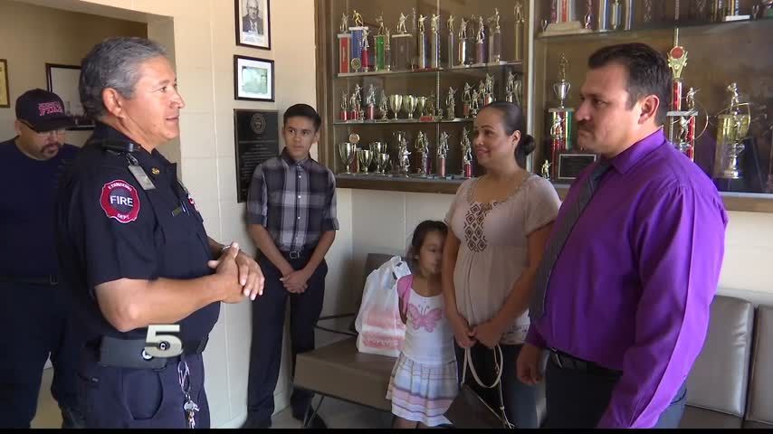 Hombre Rescatado de Granero Agradecido con Rescatistas