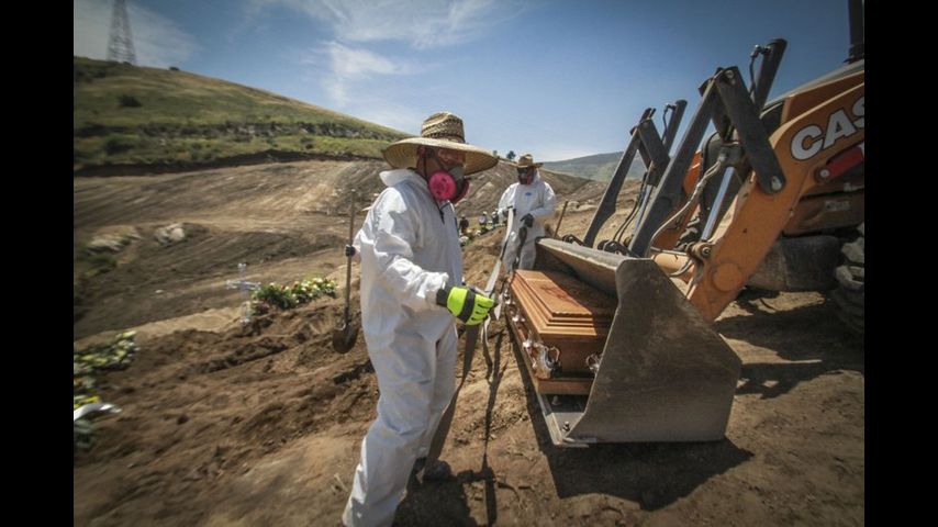 In Mexican border cities, many fear virus is coming from US