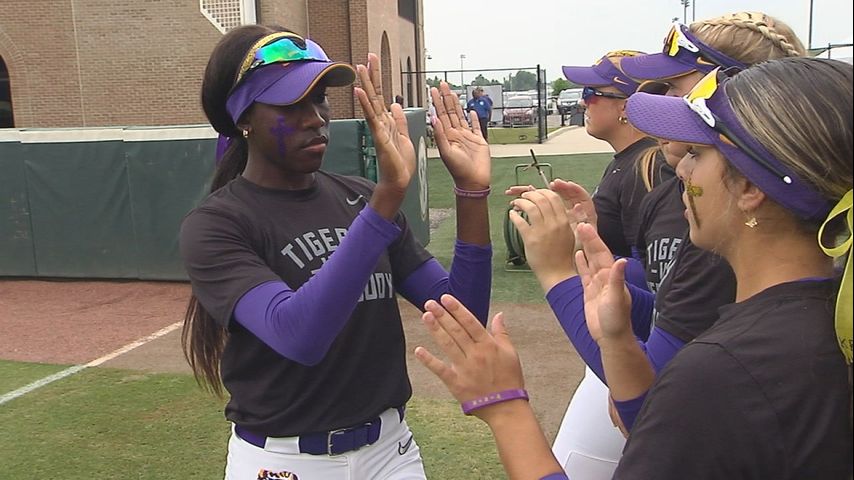 Softball Shuts Out ULL on the Road, 4-0 – LSU