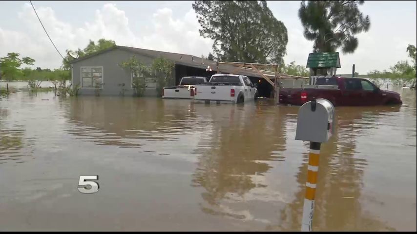 Santa Rosa family seeks damage assessment after Hurricane Hanna