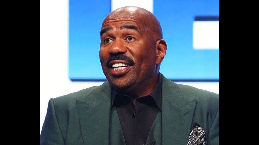 Steve Harvey to host NFL Honors when AP awards are announced