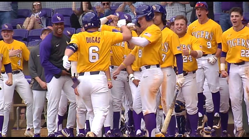 No. 20 LSU sweeps UMass-Lowell on 2 big swings by Gavin Dugas in