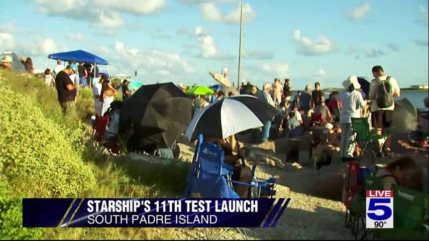 Crowd gathers at Isla Blanca Park for 11th Starship launch