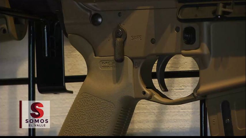 Nueva ley que permite armas en terrenos escolares preocupa a padres