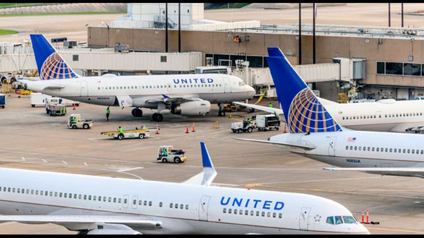 Houston airports close amid flooding