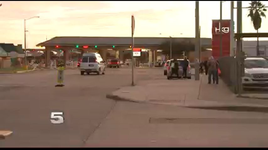 Several Brave Out Cold Weather to Cross International Bridge 