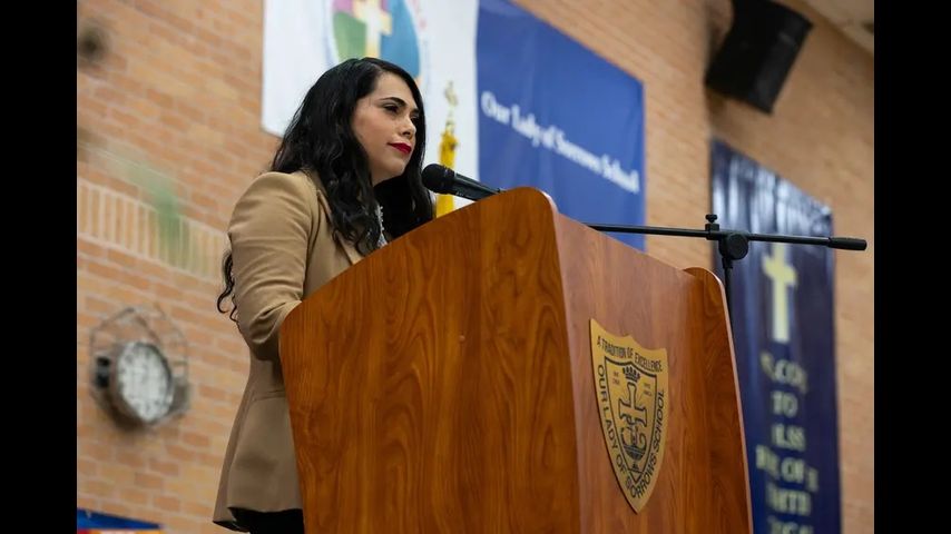 Blogger with ties to Vicente Gonzalez lobs racist attack at his congressional opponent Mayra Flores