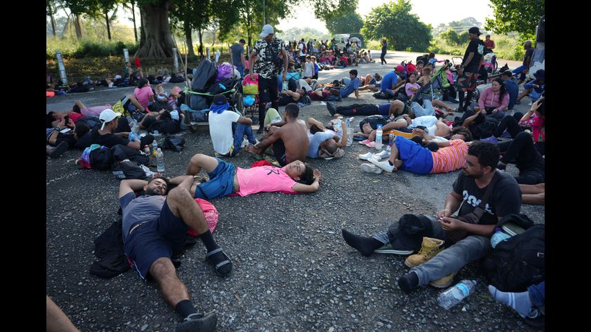 A small migrant caravan sets out from southern Mexico but it's unlikely to reach the US border