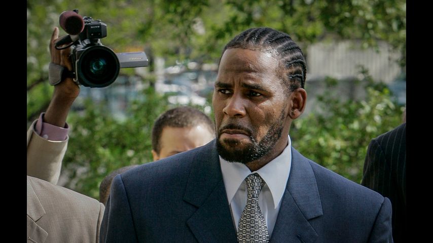 La superestrella del R&B R. Kelly condenada en un juicio por tráfico sexual